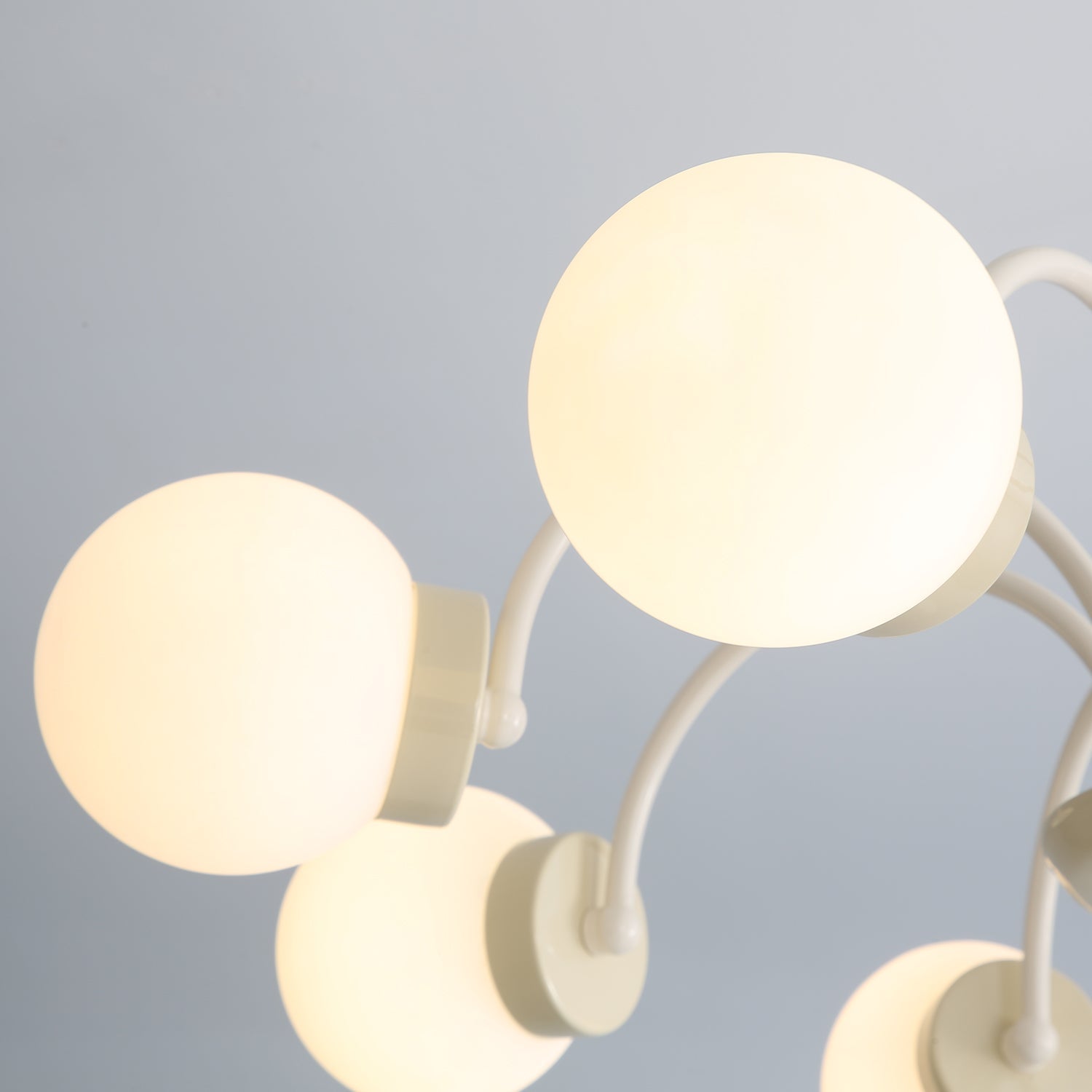Pivone 8-Light Globe Chandelier
