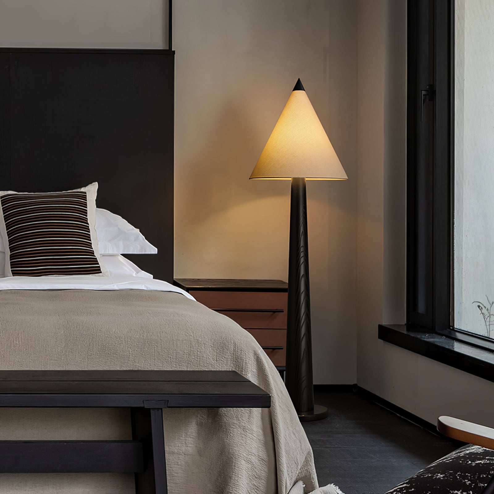 Lincoln Modern Floor Lamp-Neutral Decor