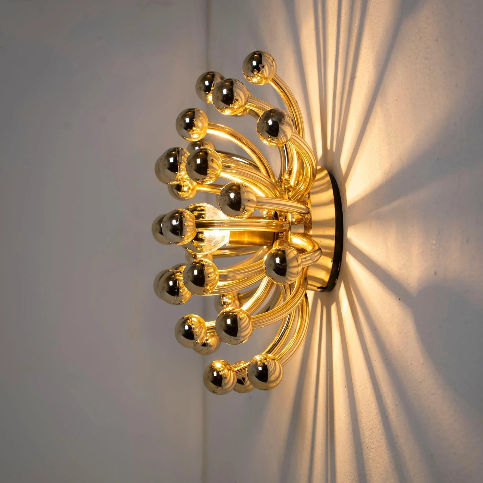 Pistillino Wall Light-Neutral Decor
