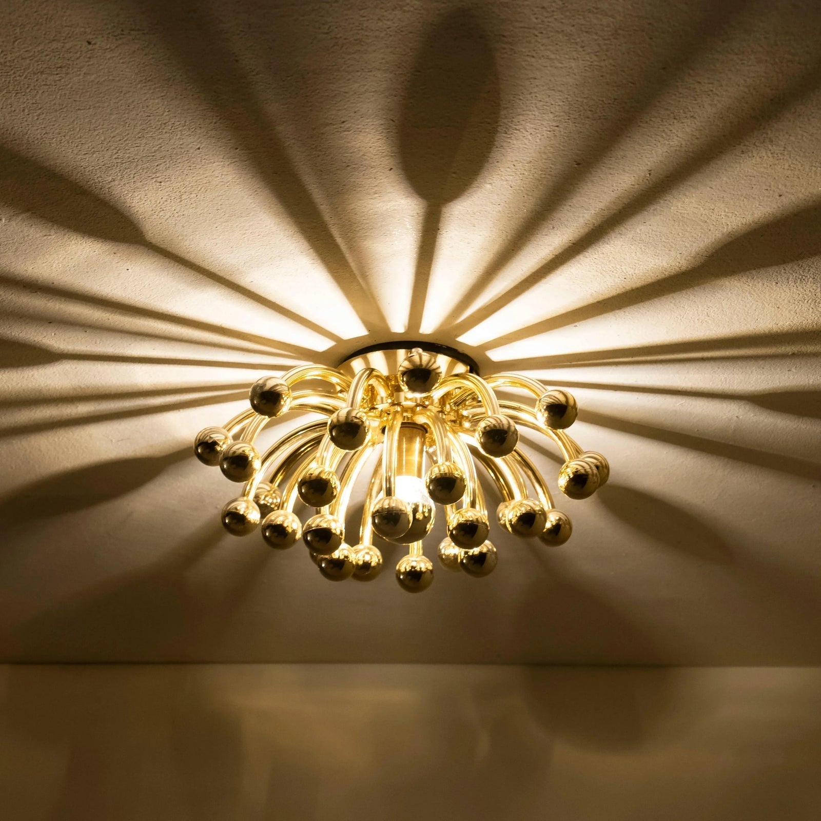 Pistillino Wall Light-Neutral Decor