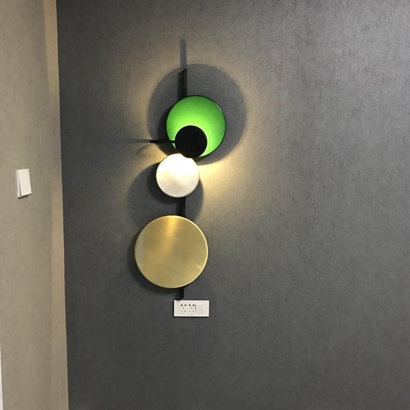 Mirq Wall Lamp Magnetic Discs Artistic-Neutral Decor