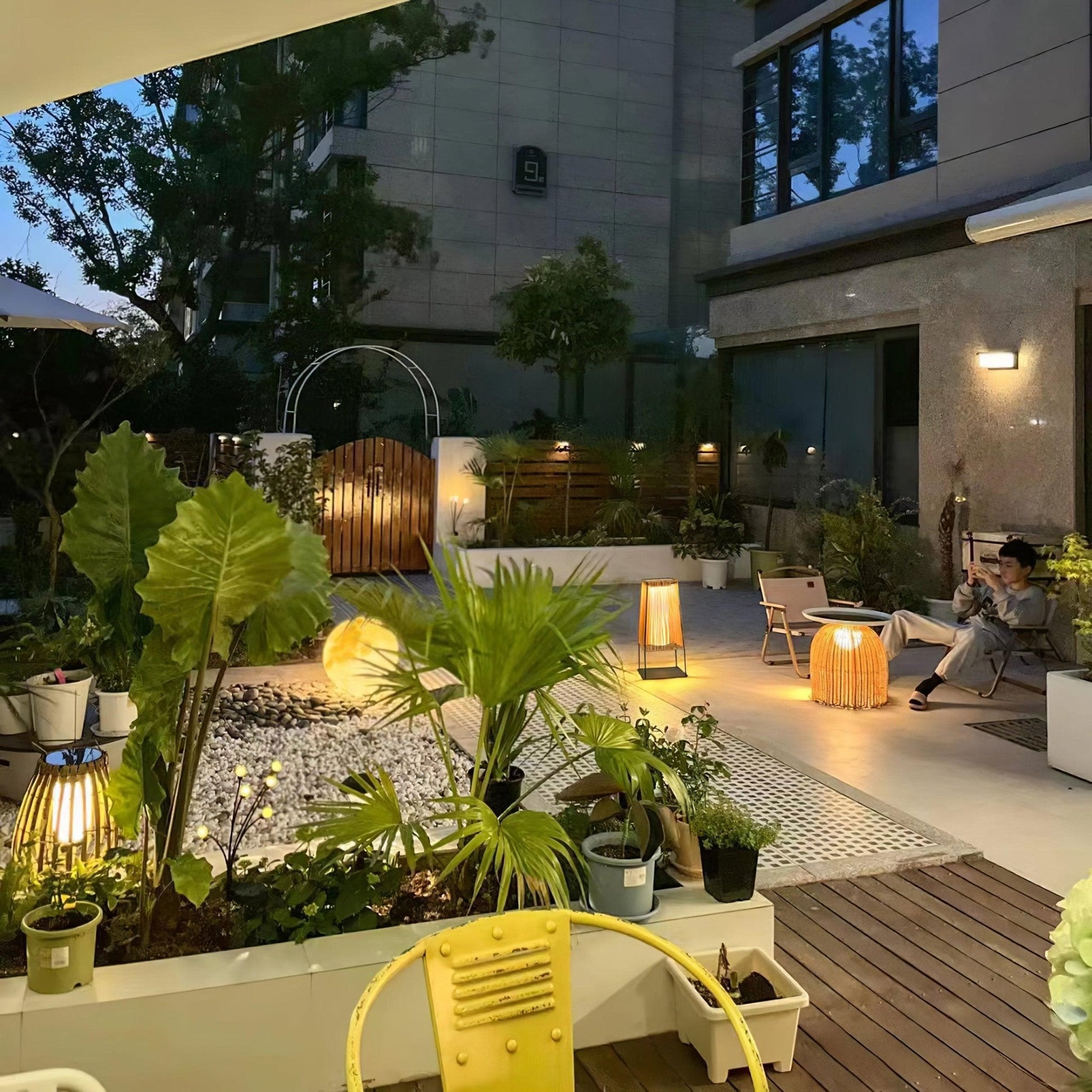 Aru Modern Outdoor Light-Neutral Decor