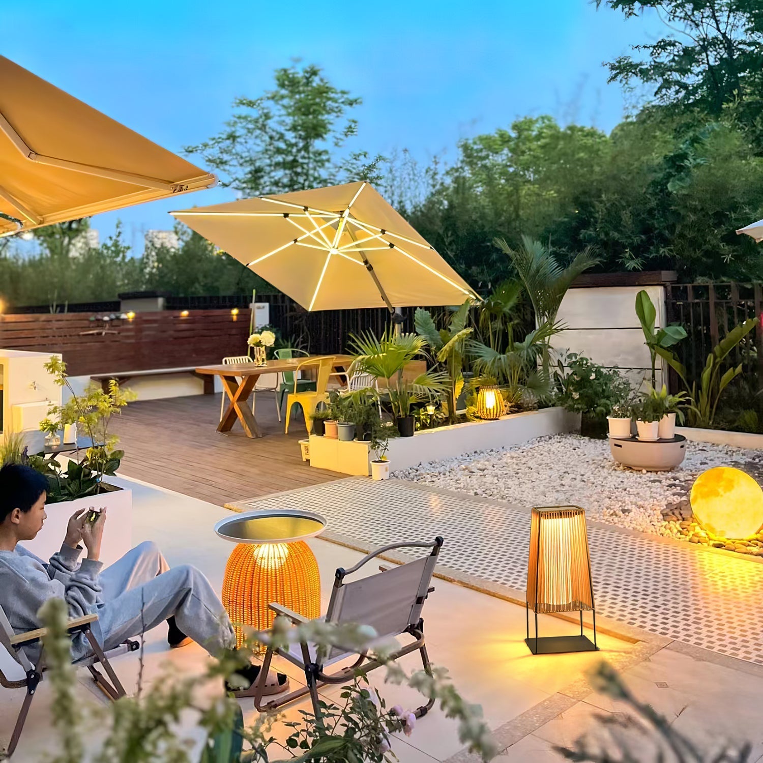 Aru Modern Outdoor Light-Neutral Decor