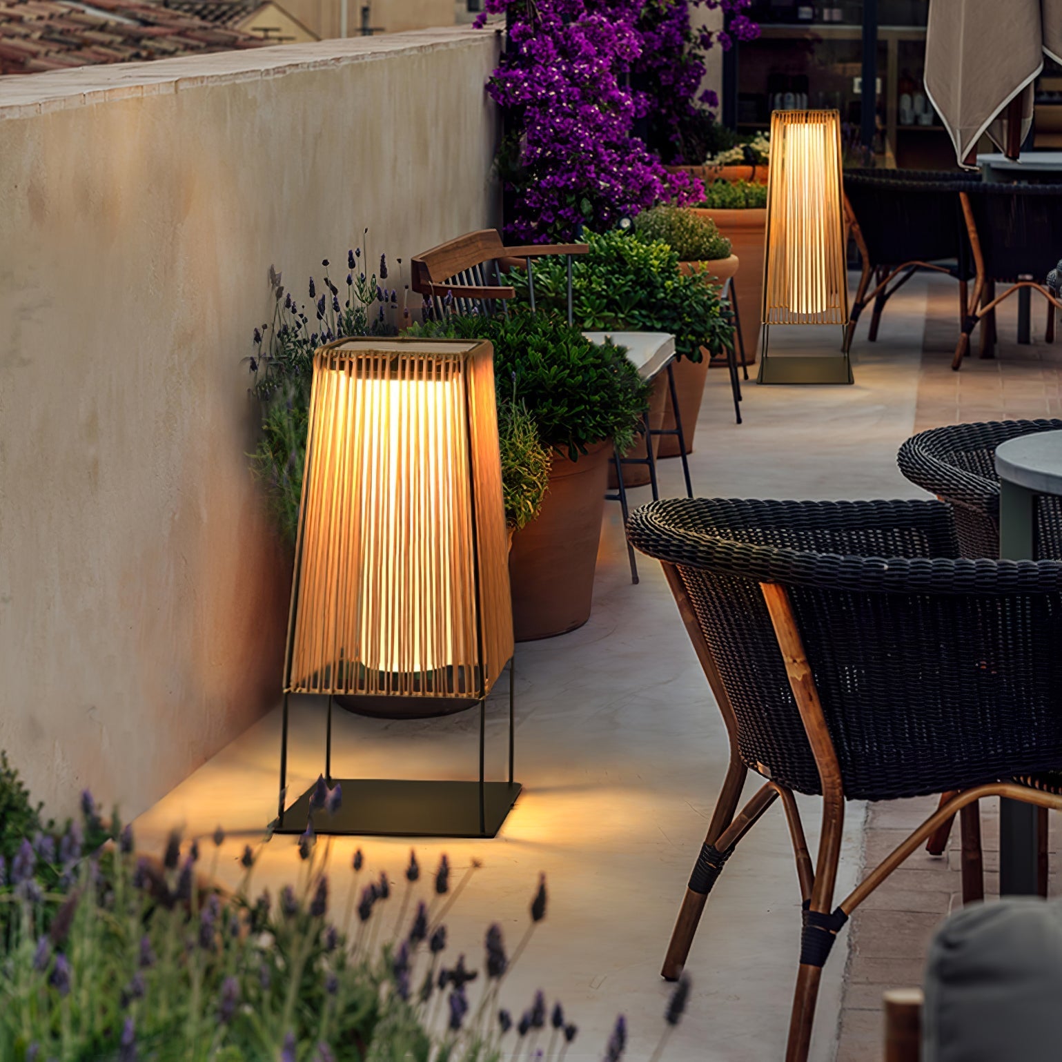 Aru Modern Outdoor Light-Neutral Decor