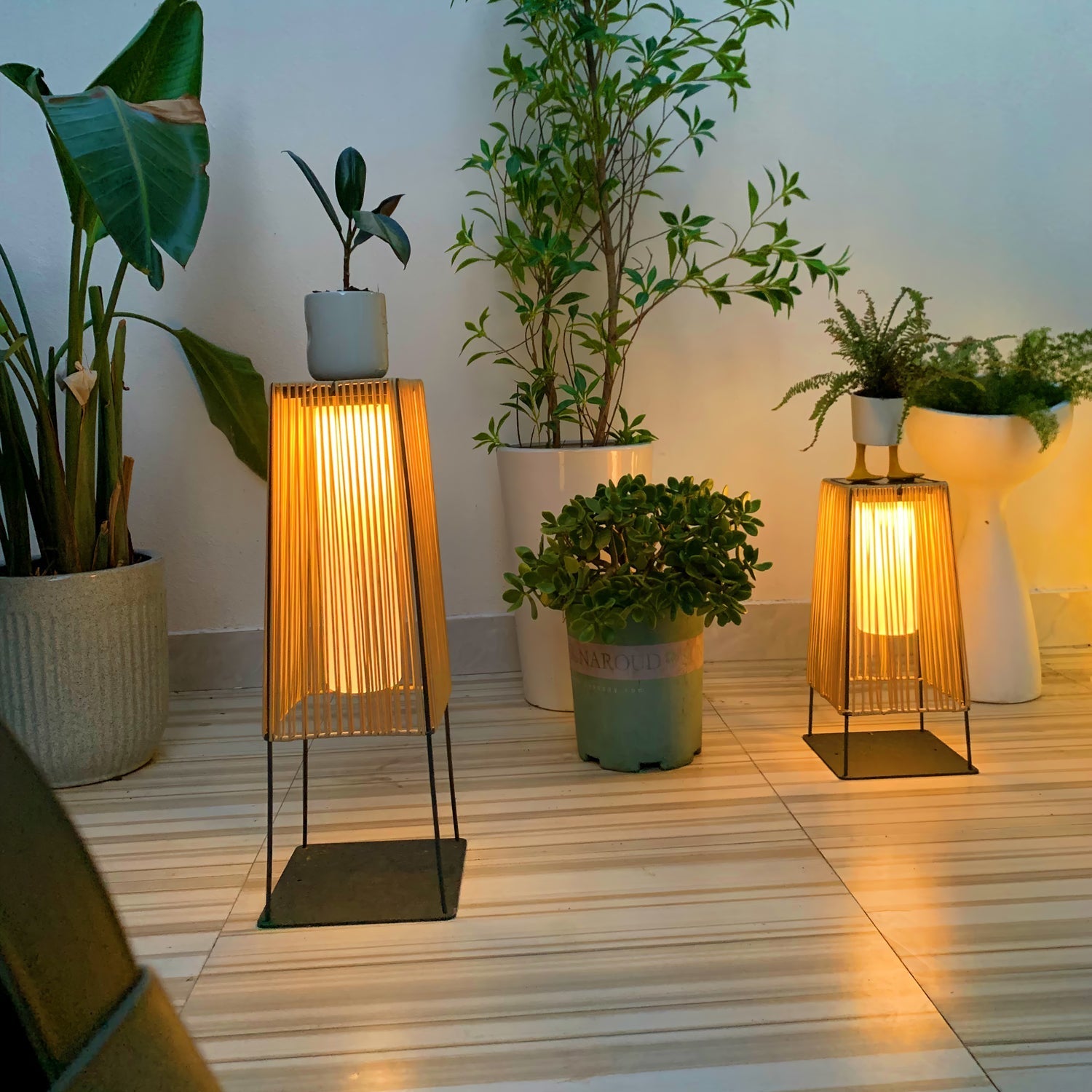 Aru Modern Outdoor Light-Neutral Decor