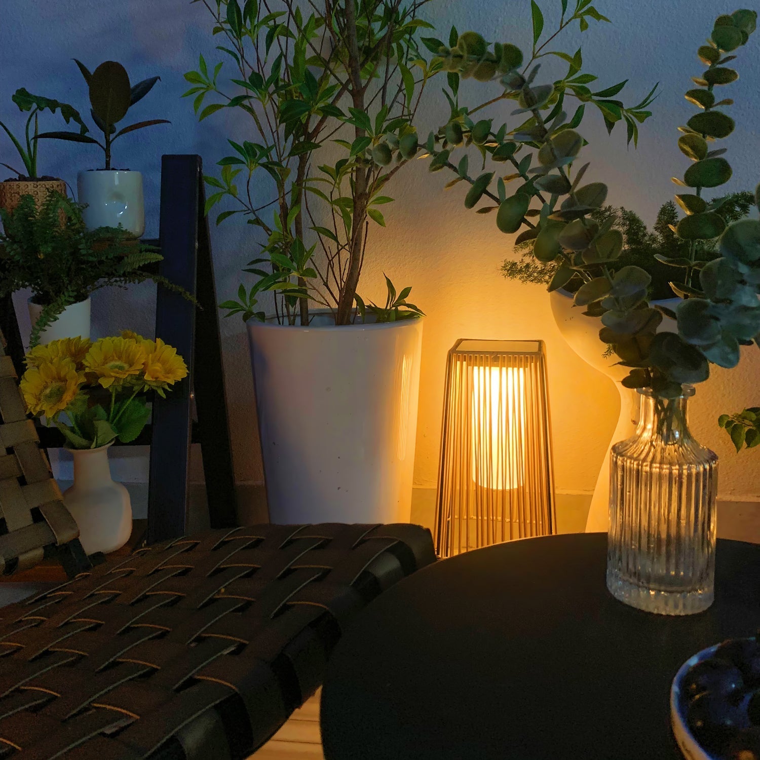 Aru Modern Outdoor Light-Neutral Decor