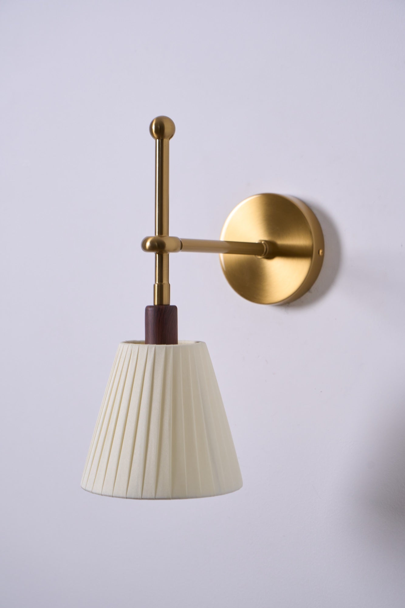 Gairm Wall Lamp Pleated Fabric Brass-Neutral Decor