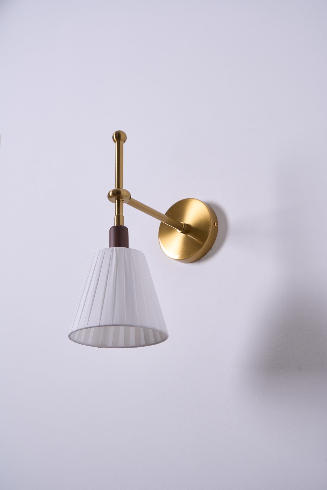 Gairm Wall Lamp Pleated Fabric Brass-Neutral Decor