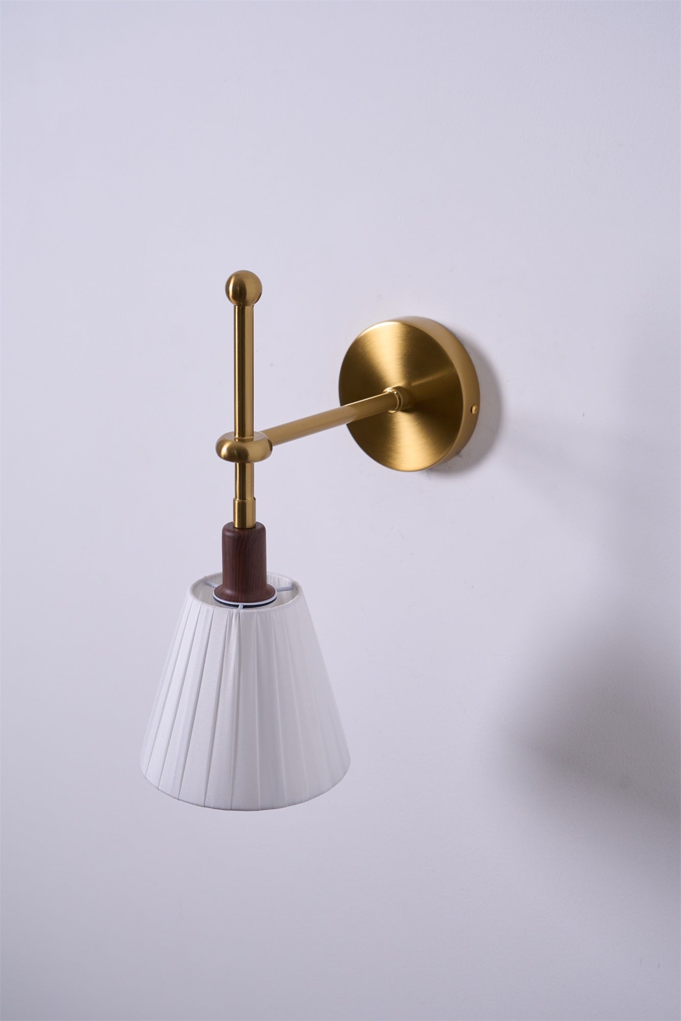 Gairm Wall Lamp Pleated Fabric Brass-Neutral Decor