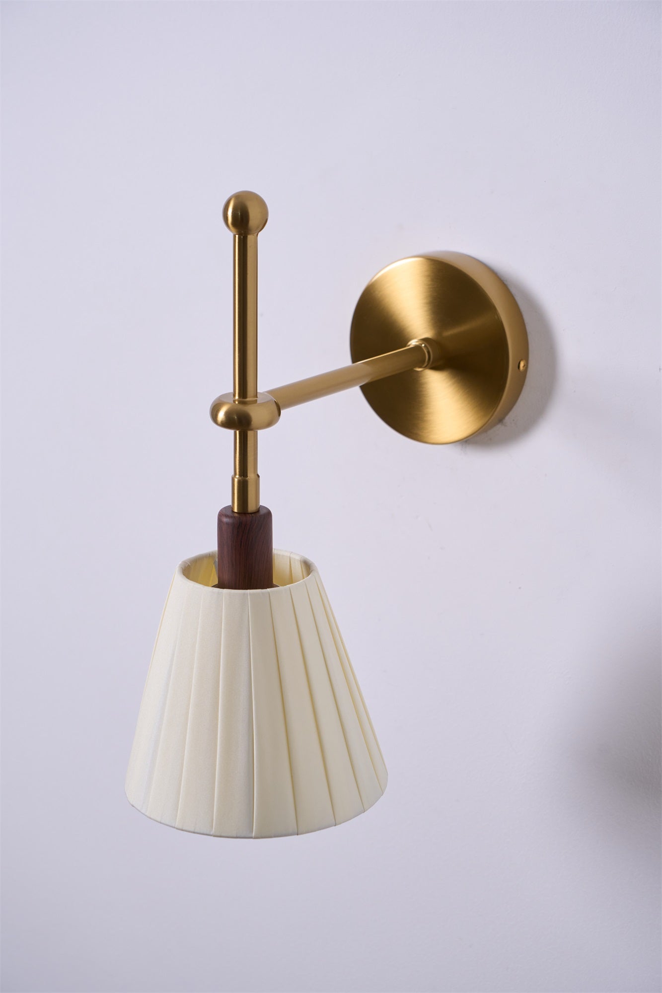 Gairm Wall Lamp Pleated Fabric Brass-Neutral Decor