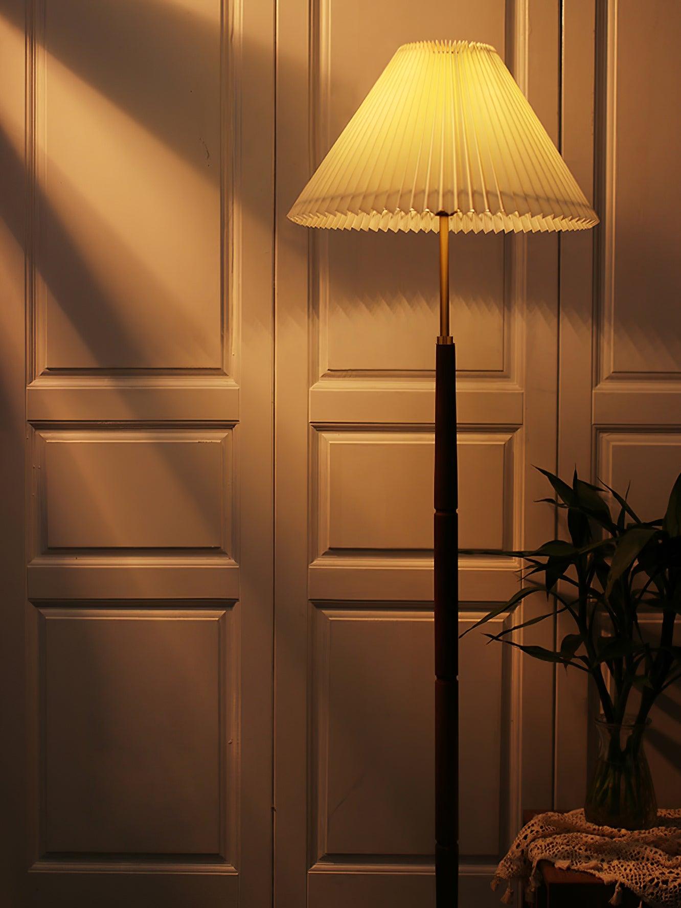 Nomino Minimalist Wood Floor Lamp-Neutral Decor