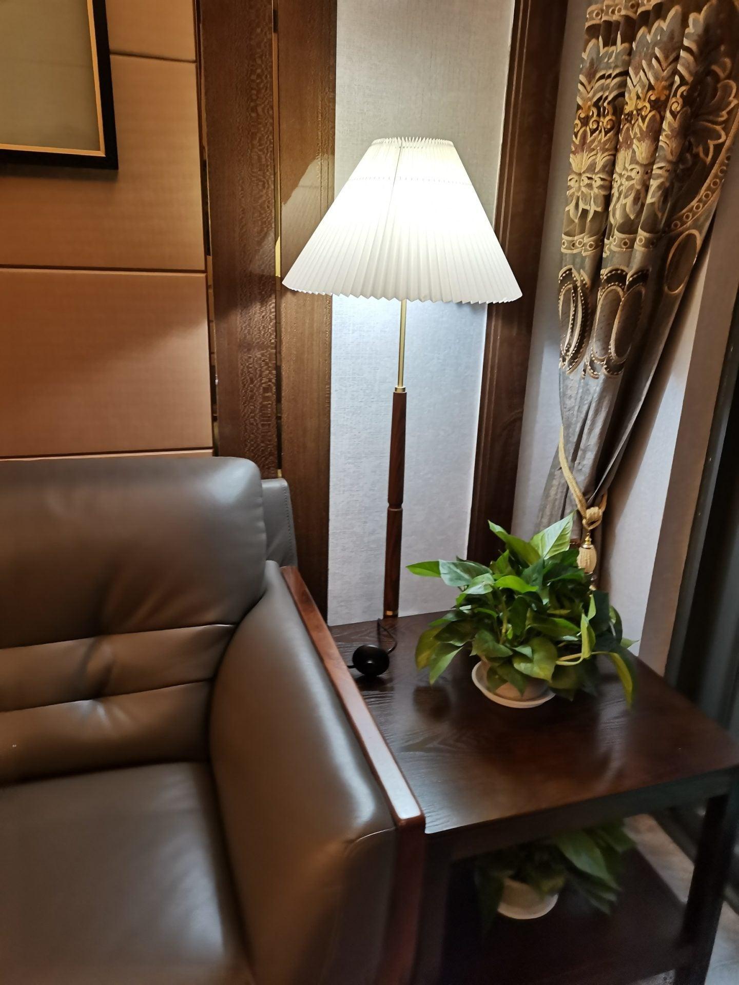 Nomino Minimalist Wood Floor Lamp-Neutral Decor