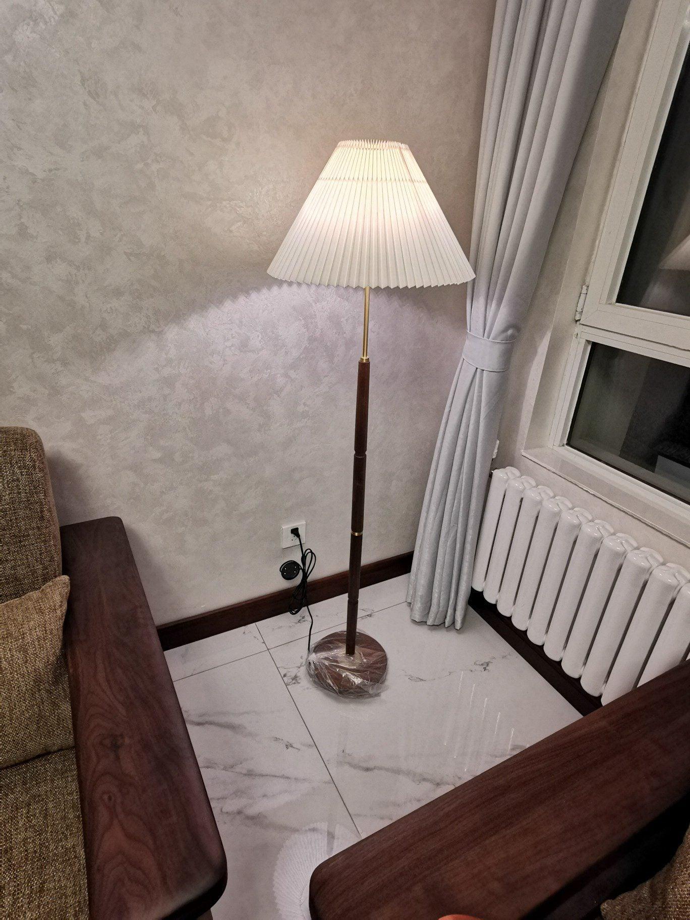 Nomino Minimalist Wood Floor Lamp-Neutral Decor