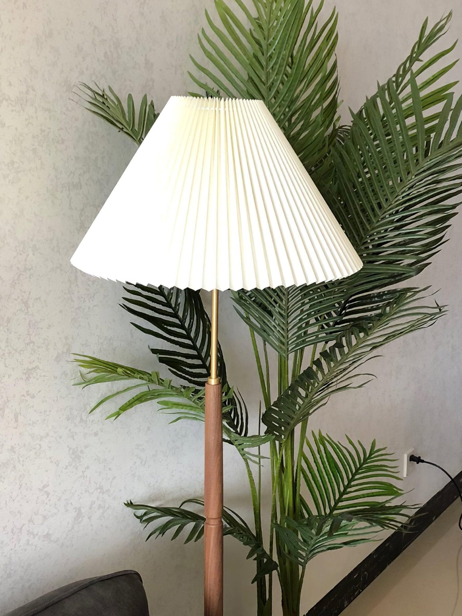 Nomino Minimalist Wood Floor Lamp-Neutral Decor