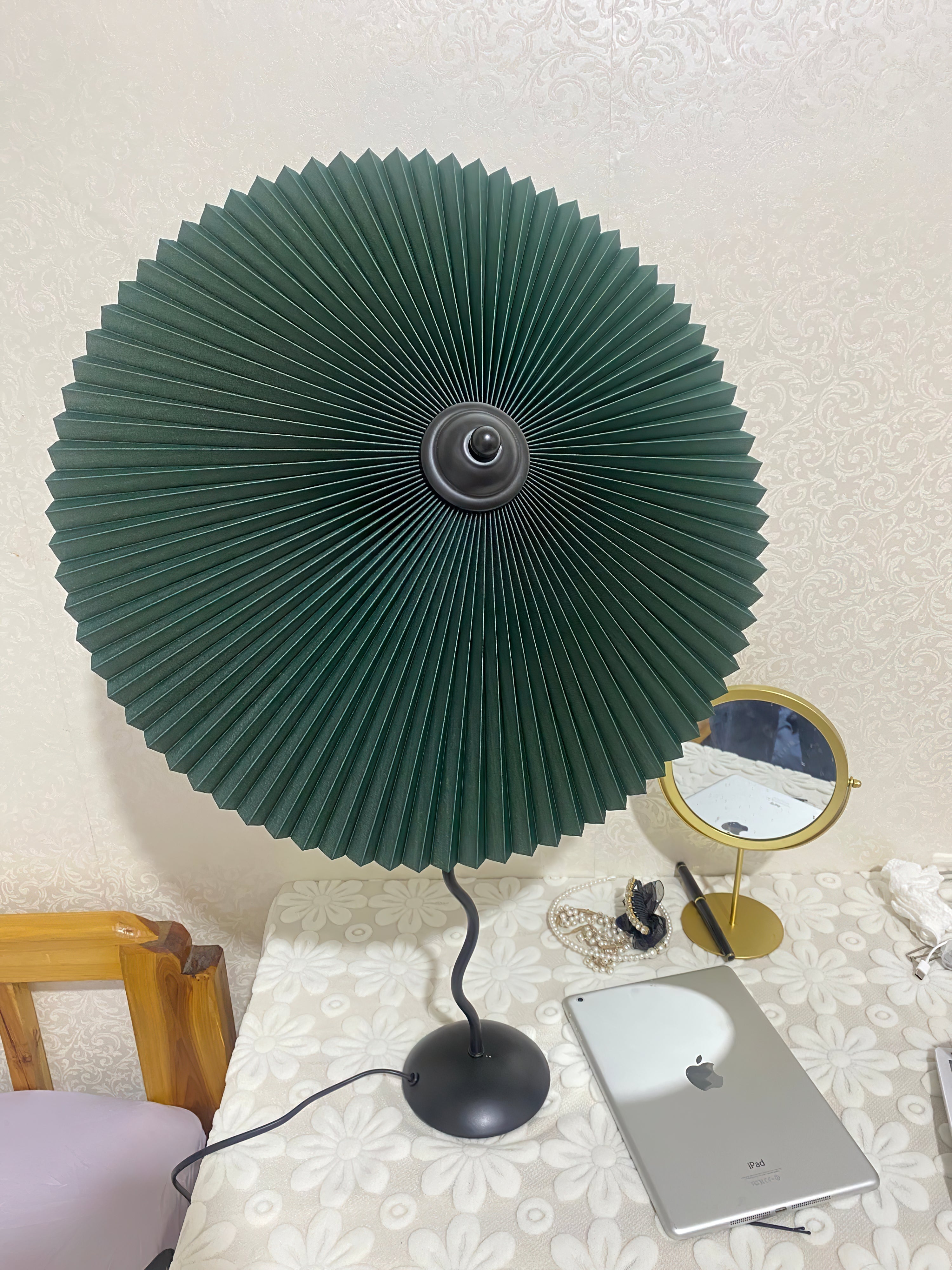 Krenis Fabric Artistic Table Lamp-Neutral Decor