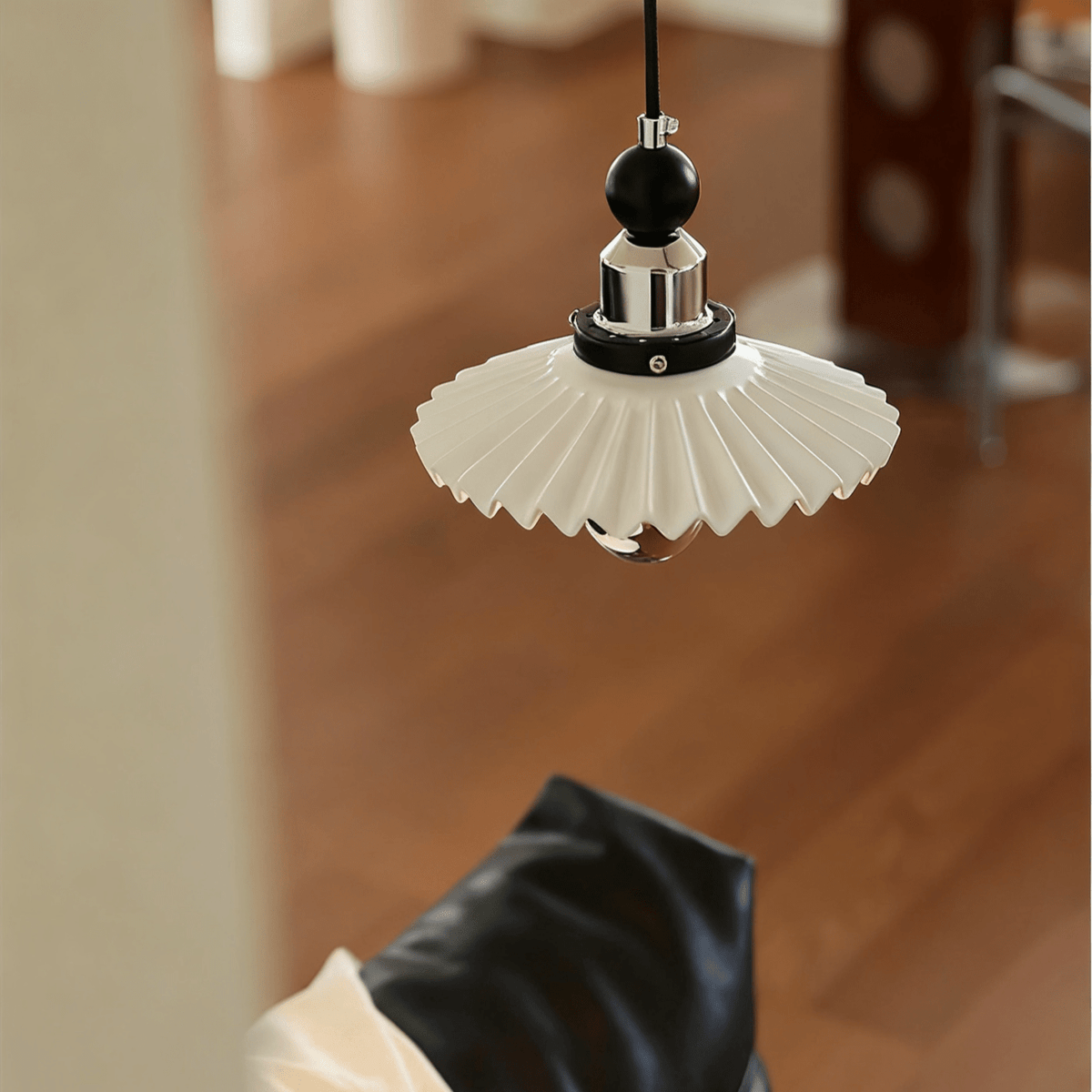 Pleated Petal Pendant Lamp-Neutral Decor
