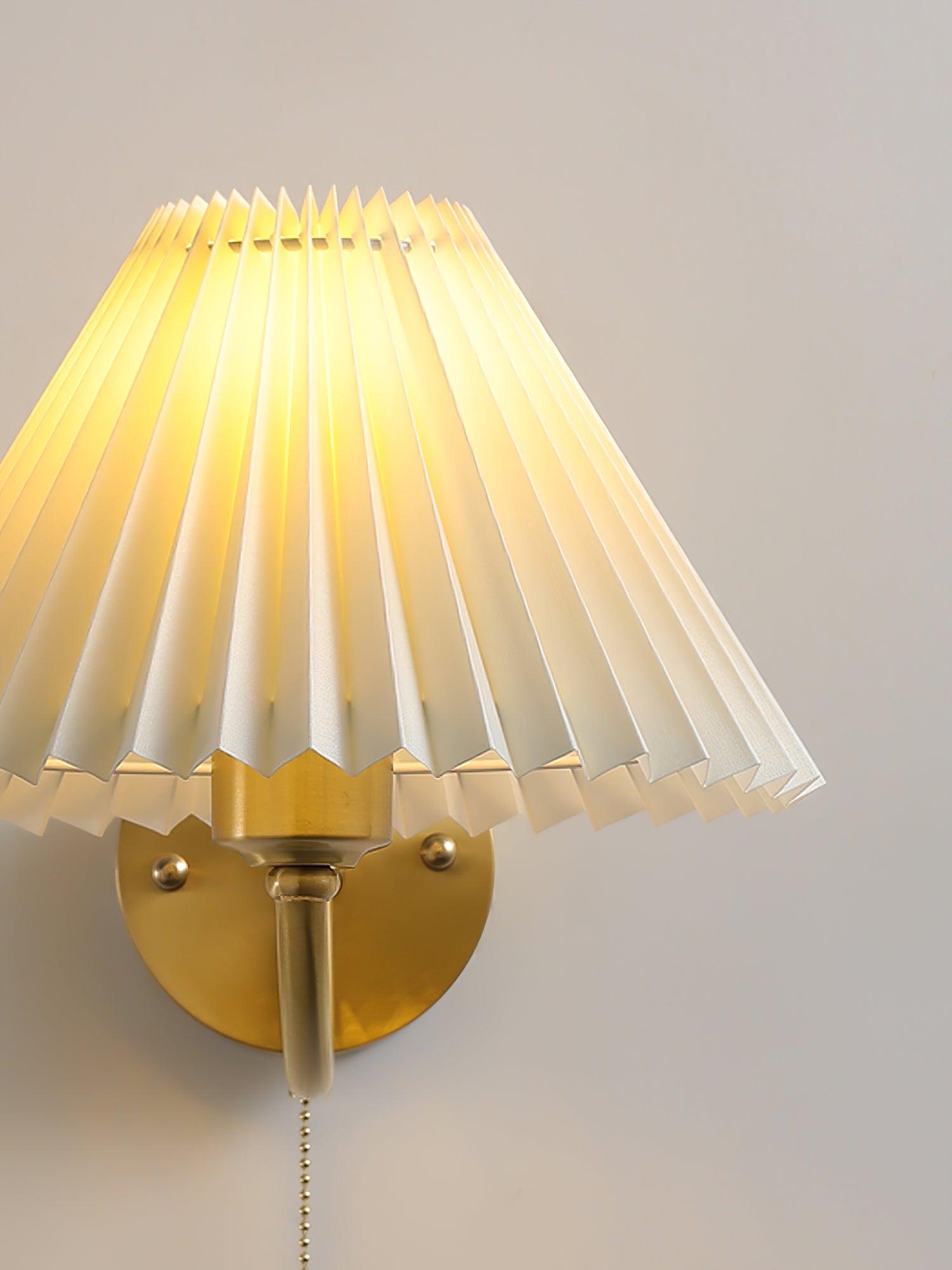 Dovrin Elegance Pleated Brass Fabric Wall Lamp-Neutral Decor