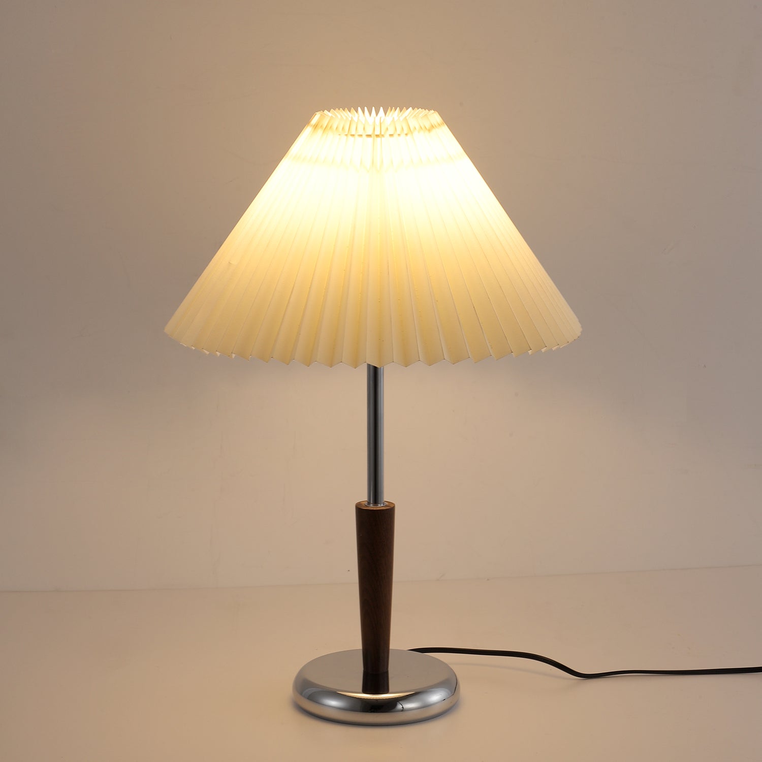 Aiden Modern Wood Table Lamp-Neutral Decor