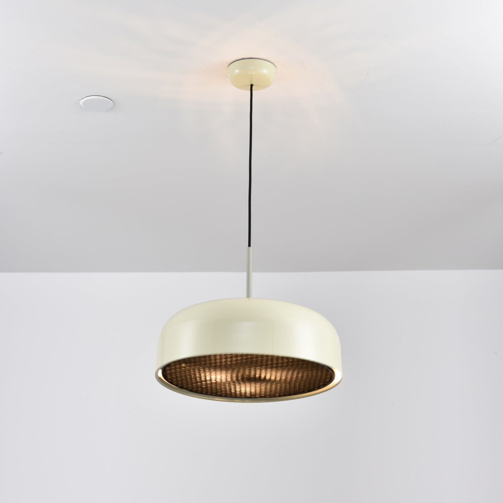 Wolvin Modern Minimalist Podgy Pendant Light-Neutral Decor