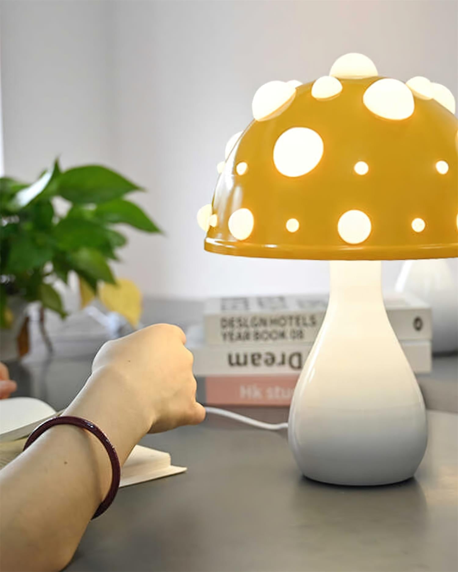 Liora Table Lamp