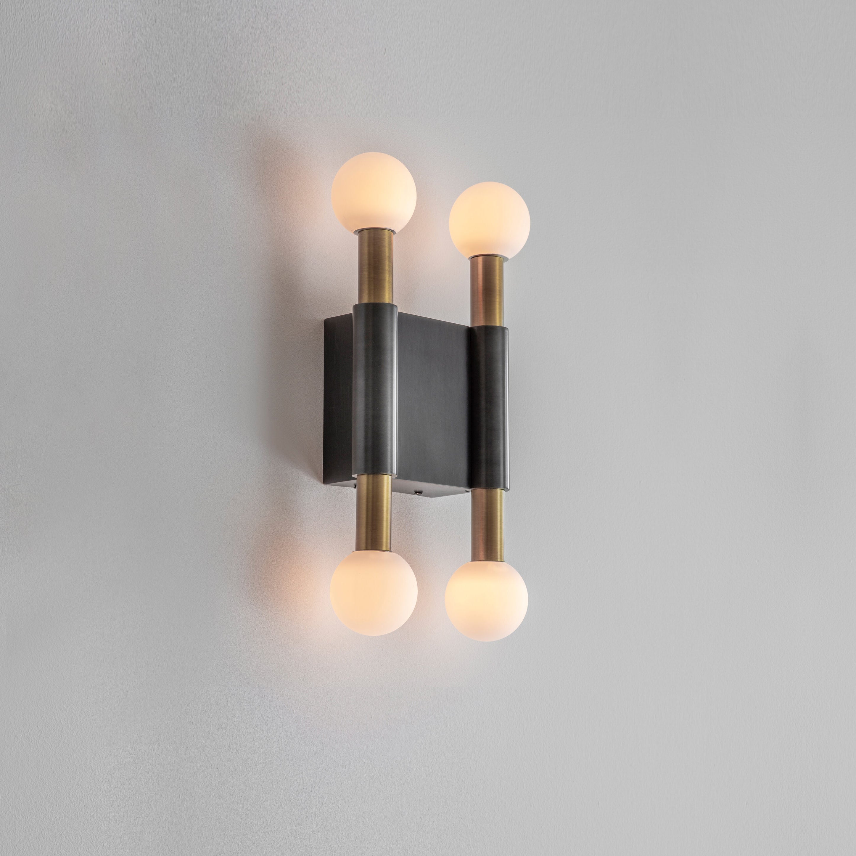 Vomaria Circile Wall Lamp