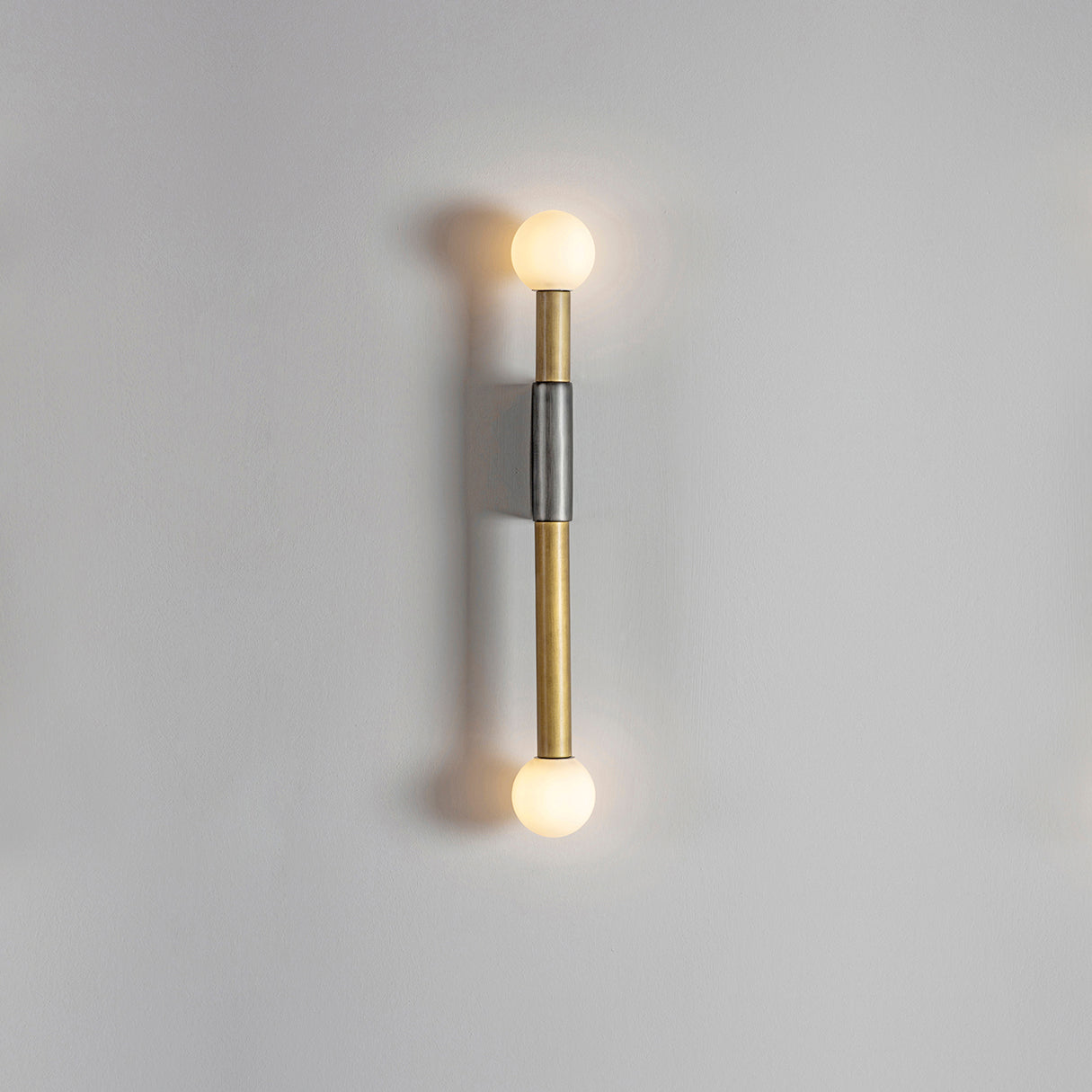Vomaria Circile Wall Lamp