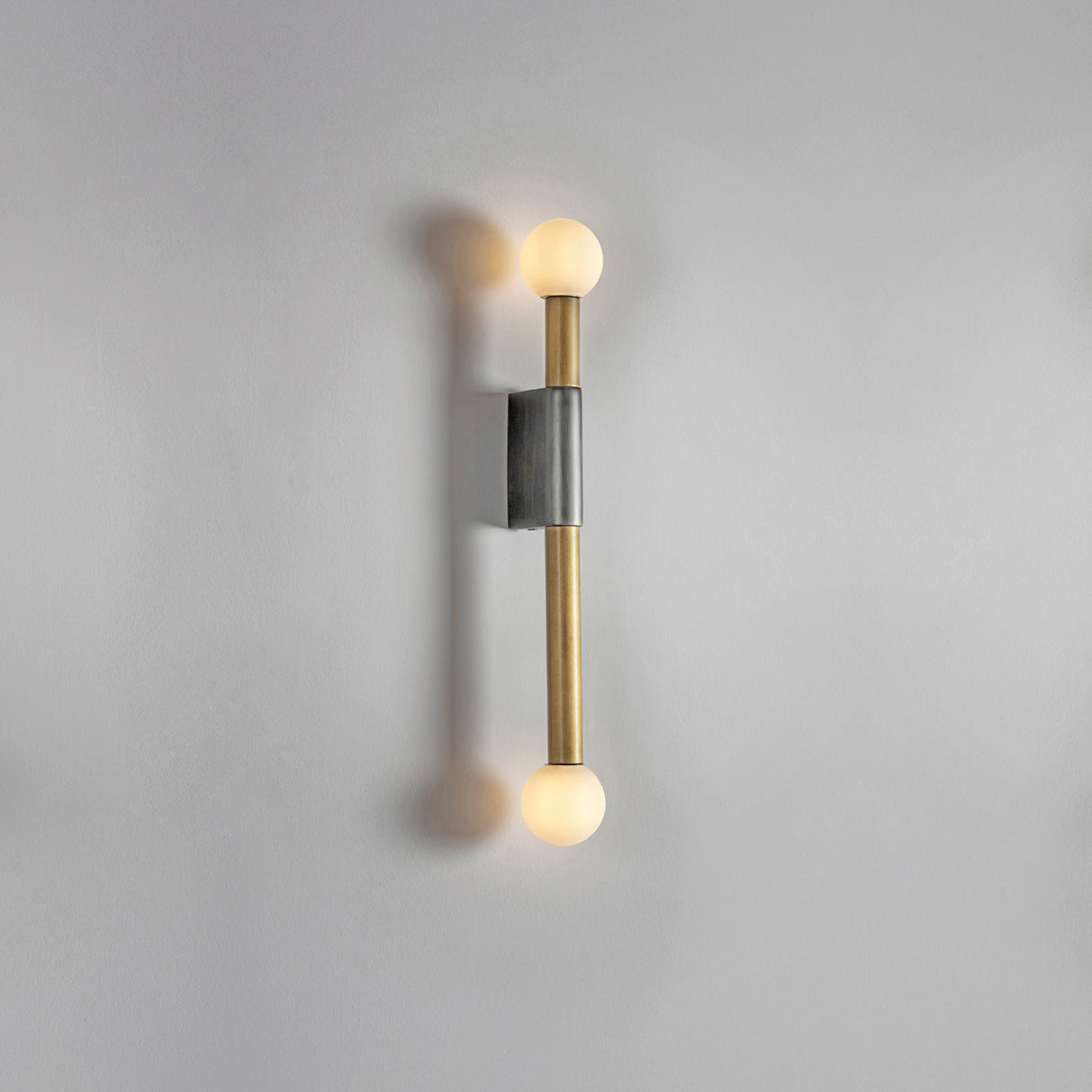 Vomaria Circile Wall Lamp
