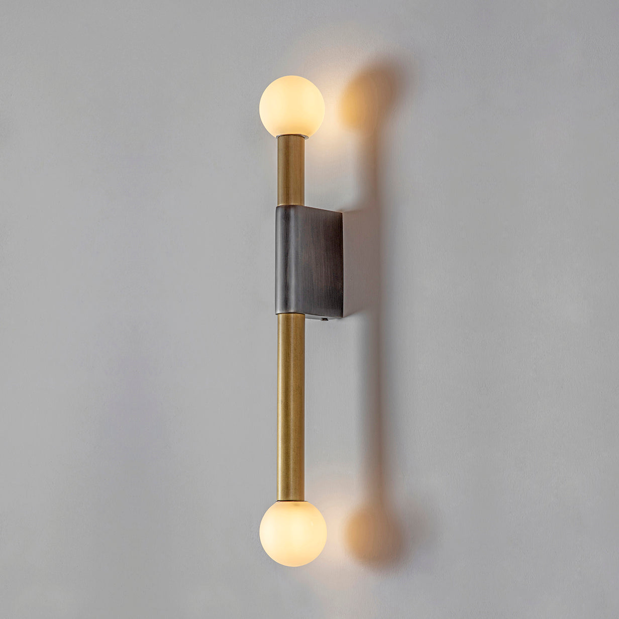 Vomaria Circile Wall Lamp