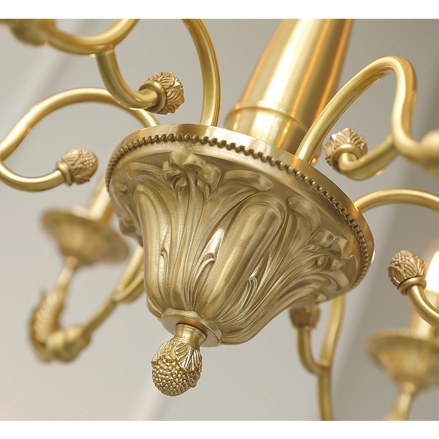 Cevynara Chandelier