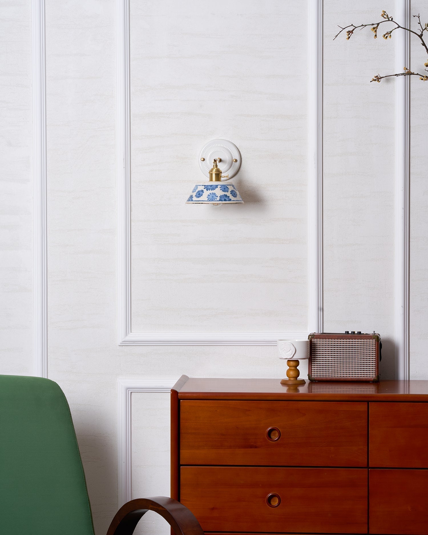 Lisette Wall Light