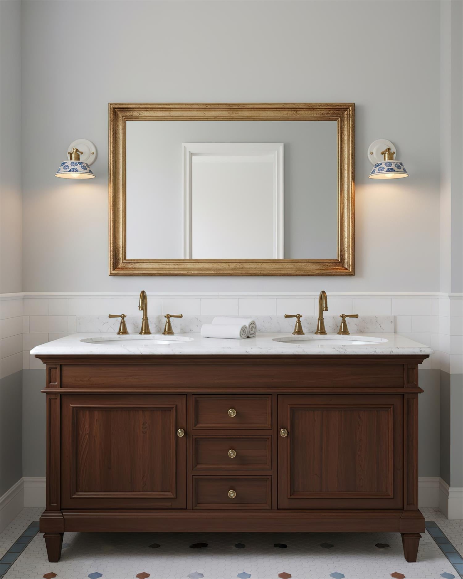 Lisette Wall Light