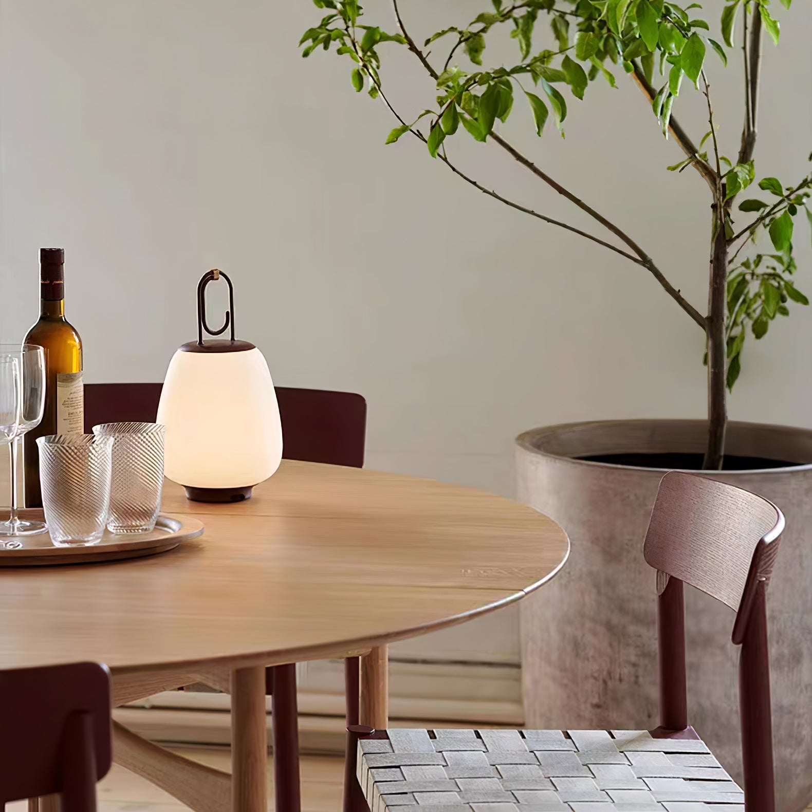 Olloril Contemporary Glass Table Lamp-Neutral Decor