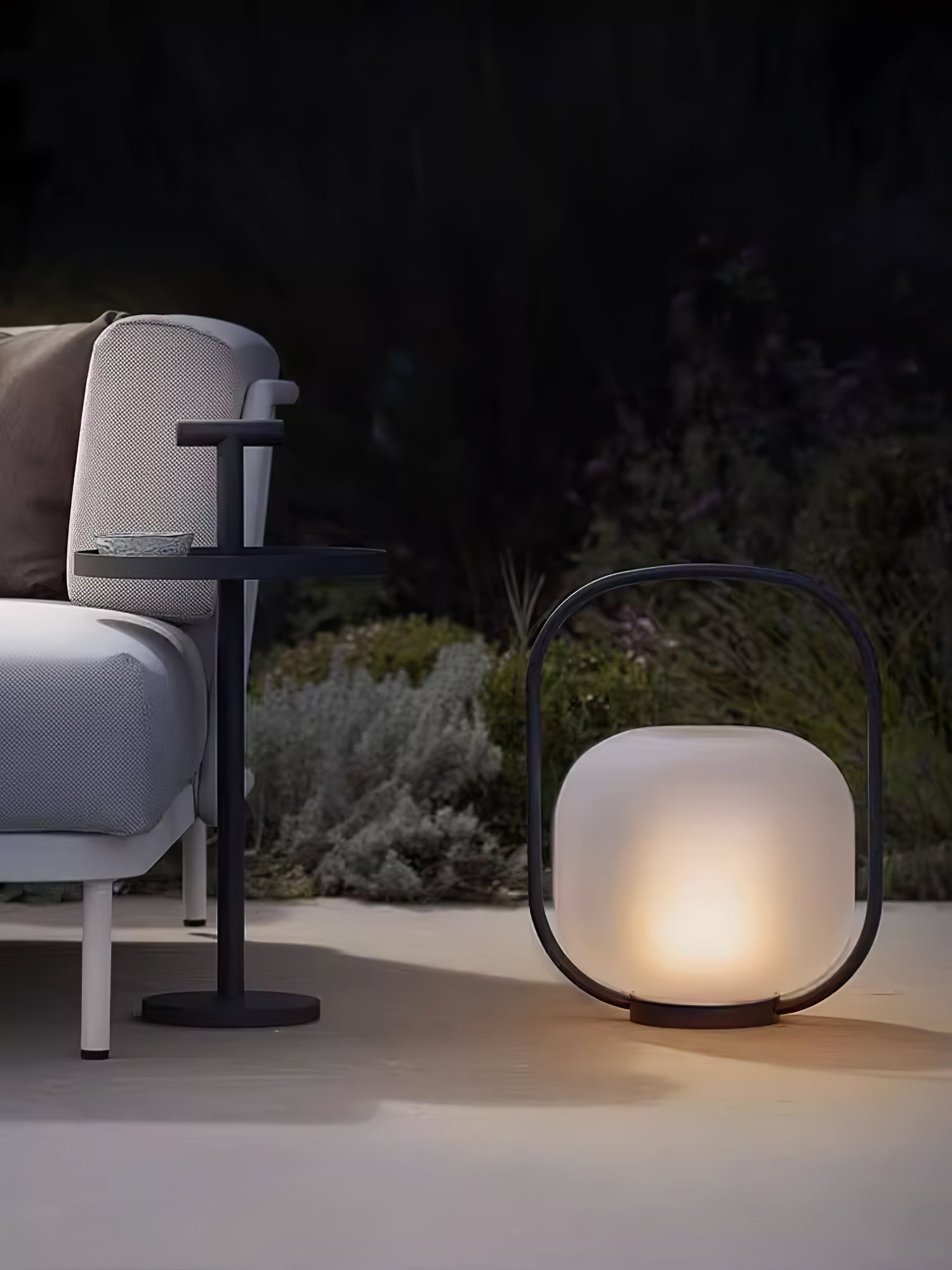 Zelaeon Minimalist Glass Table Lamp-Neutral Decor