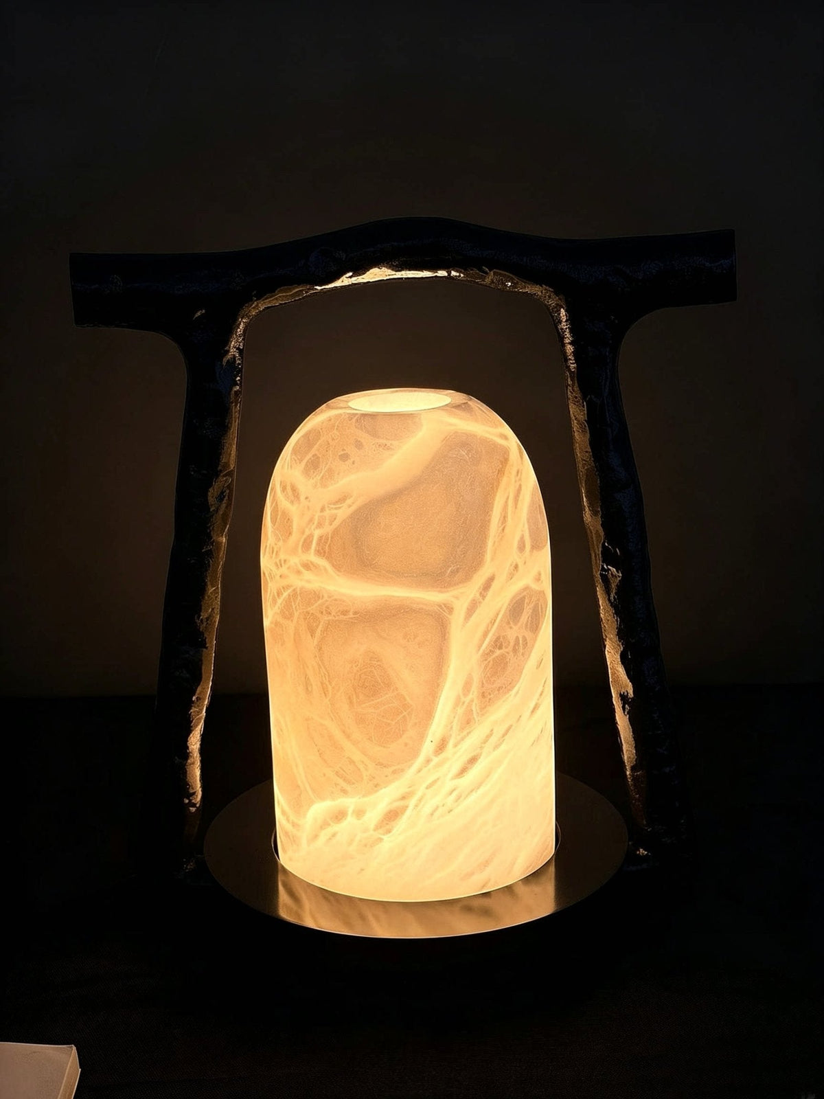 Kernmere Alabaster Table Lamp