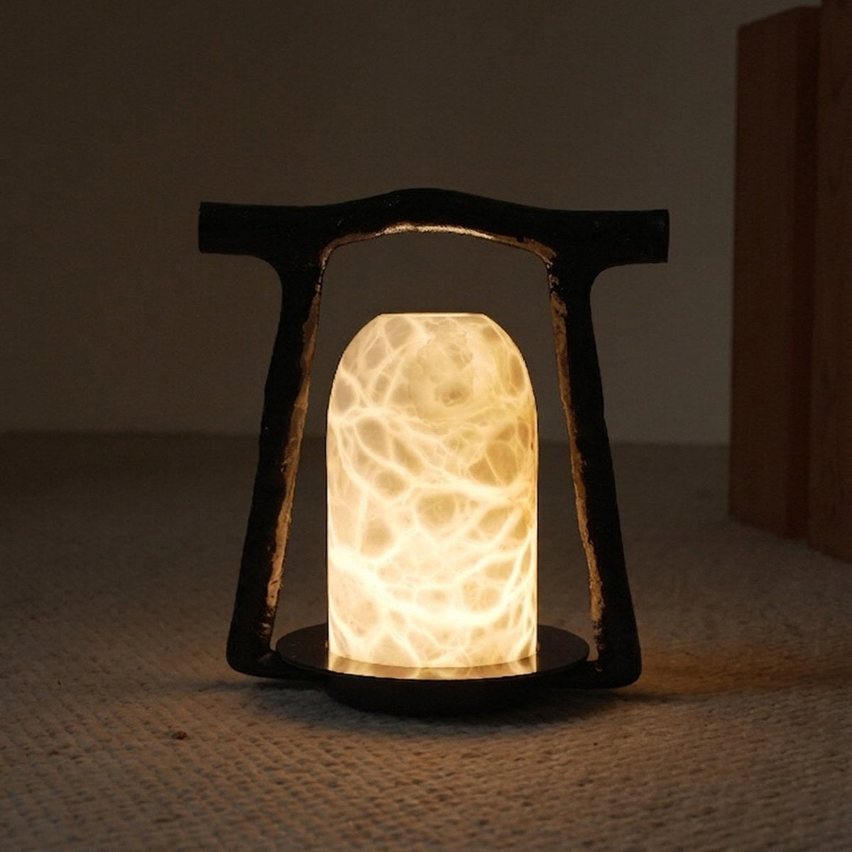 Kernmere Alabaster Table Lamp