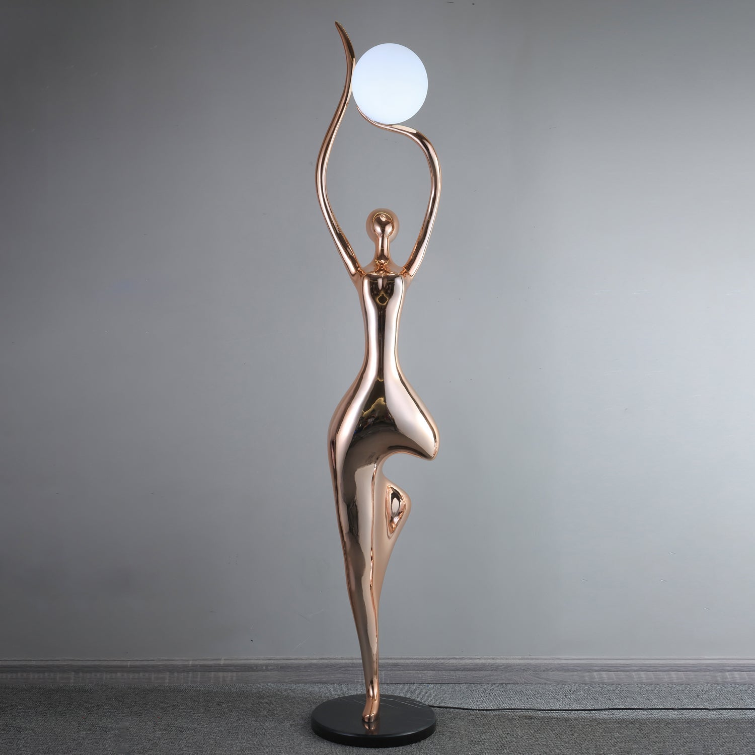 Emiryra Golden Sculptural Floor Lamp-Neutral Decor