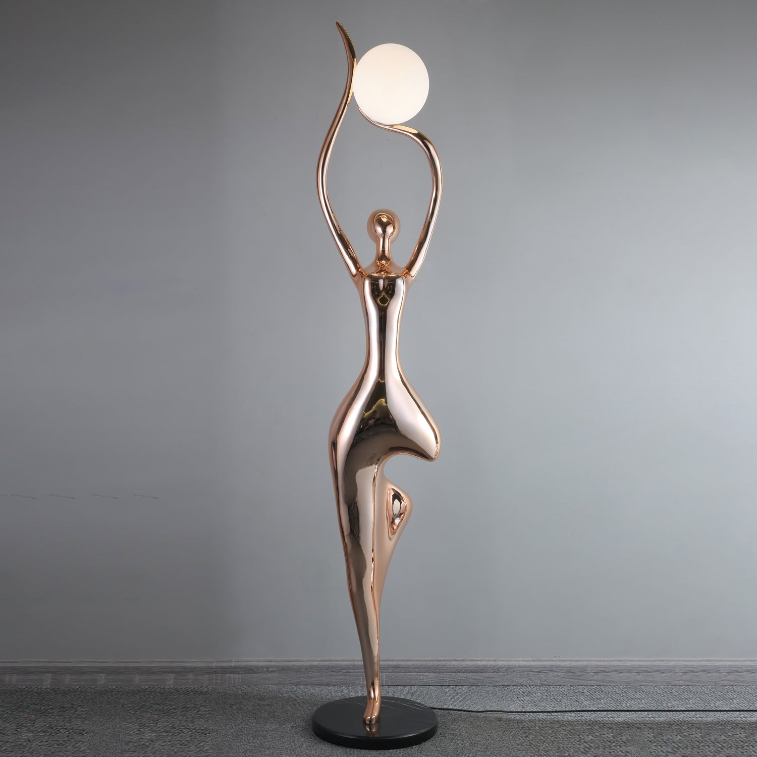 Emiryra Golden Sculptural Floor Lamp-Neutral Decor
