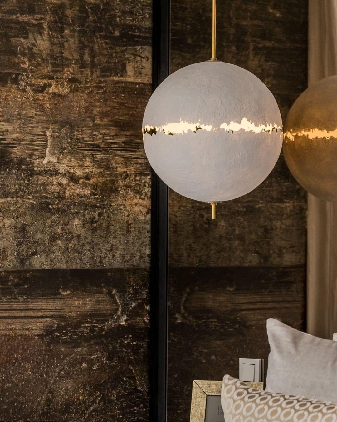 Sel Futuristic Pendant Lamp-Neutral Decor