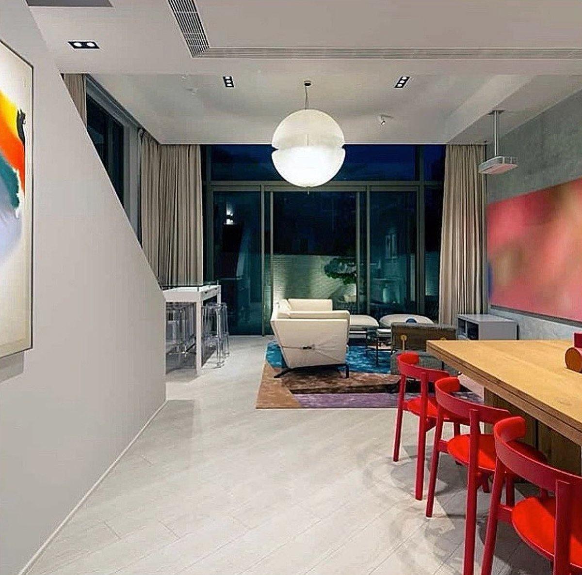 Sel Futuristic Pendant Lamp-Neutral Decor