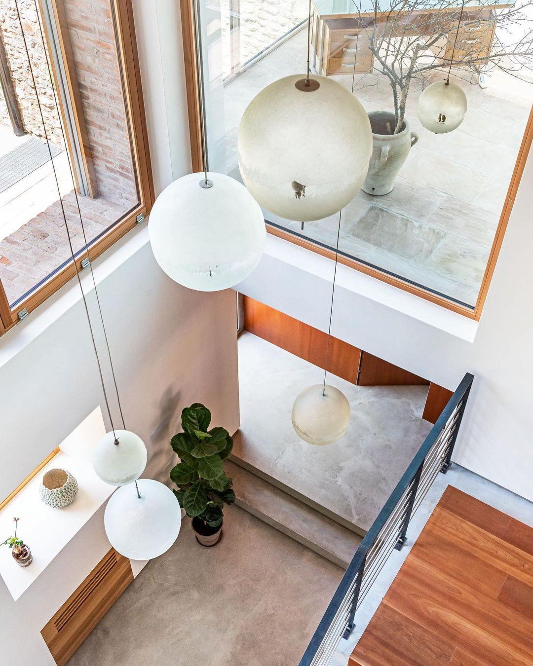 Sel Futuristic Pendant Lamp-Neutral Decor