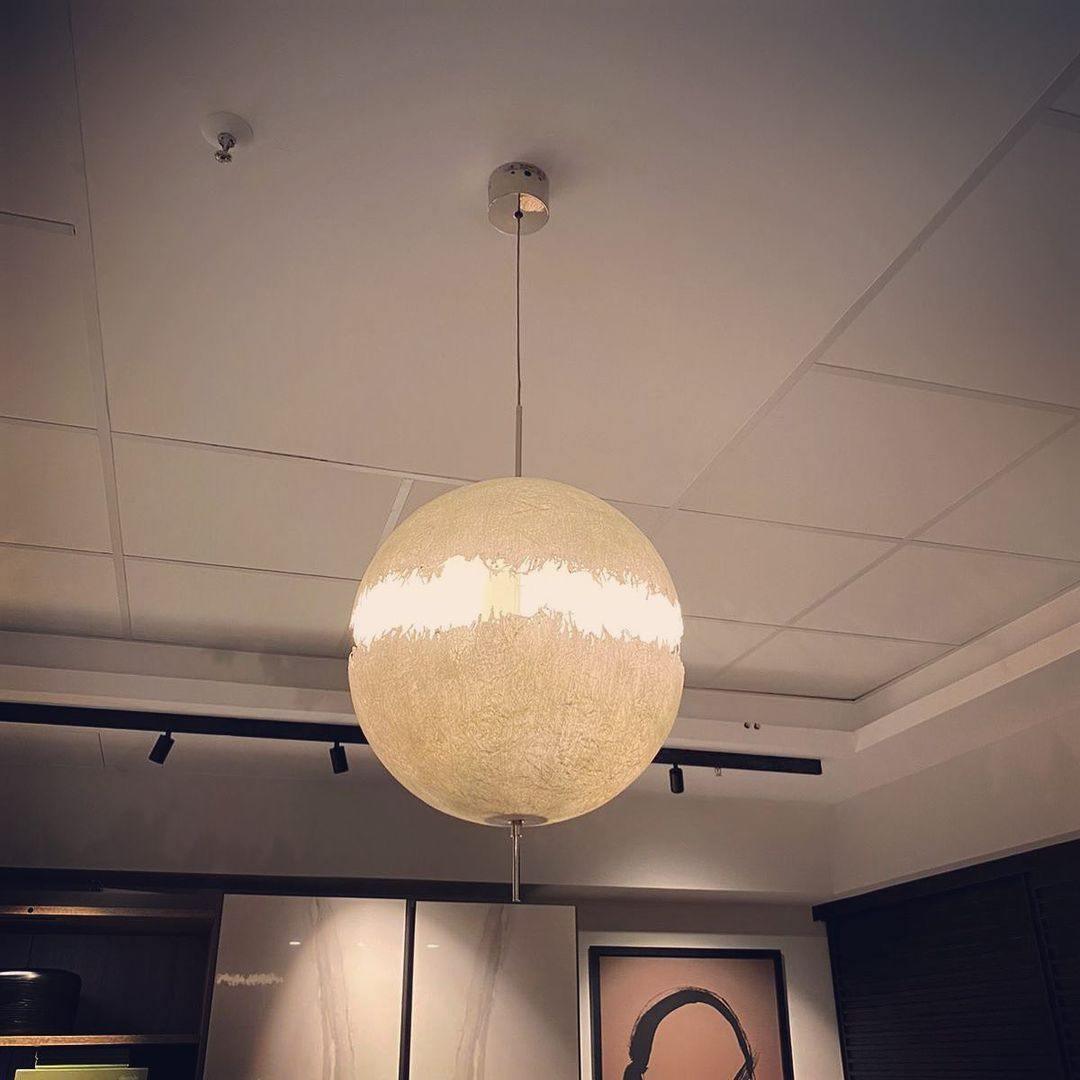 Sel Futuristic Pendant Lamp-Neutral Decor