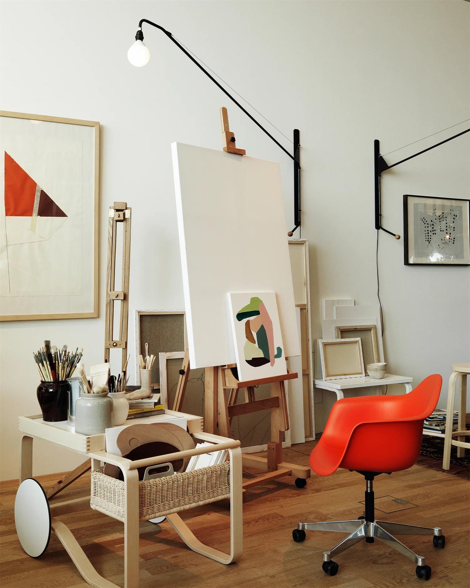 Marius Wall Light