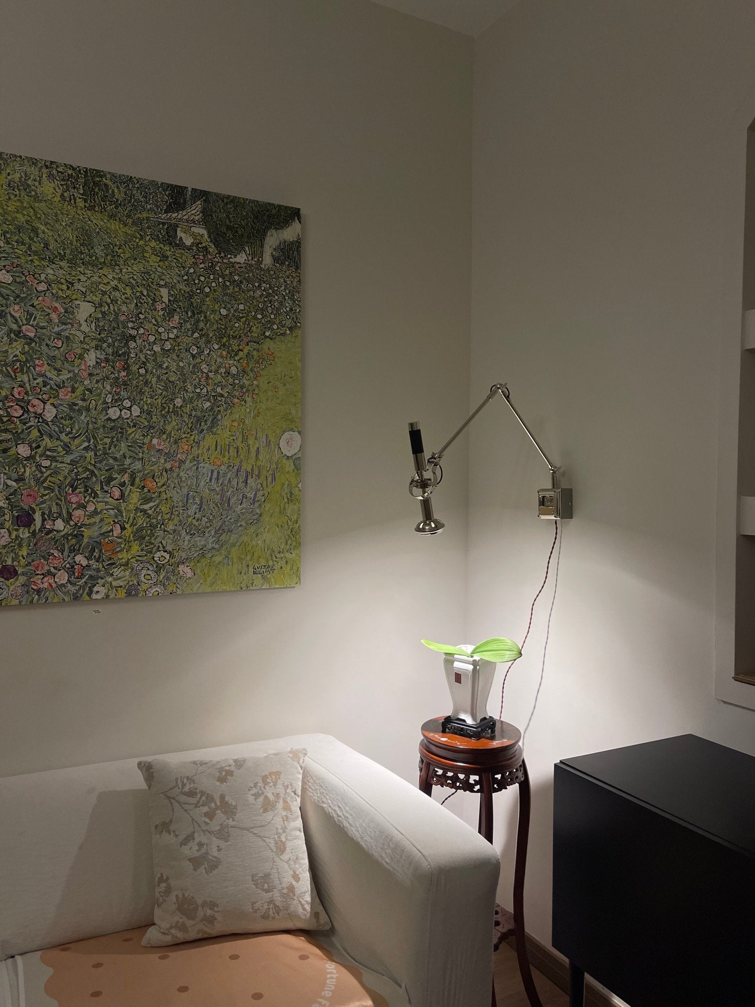 Perv Beam Wall Lamp-Neutral Decor