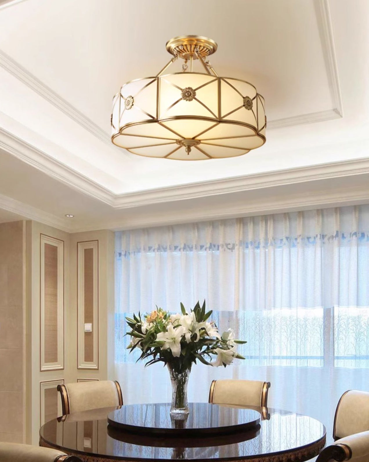 Vocor Ceiling Lamp Brass Scalloped Frosted Classic-Neutral Decor
