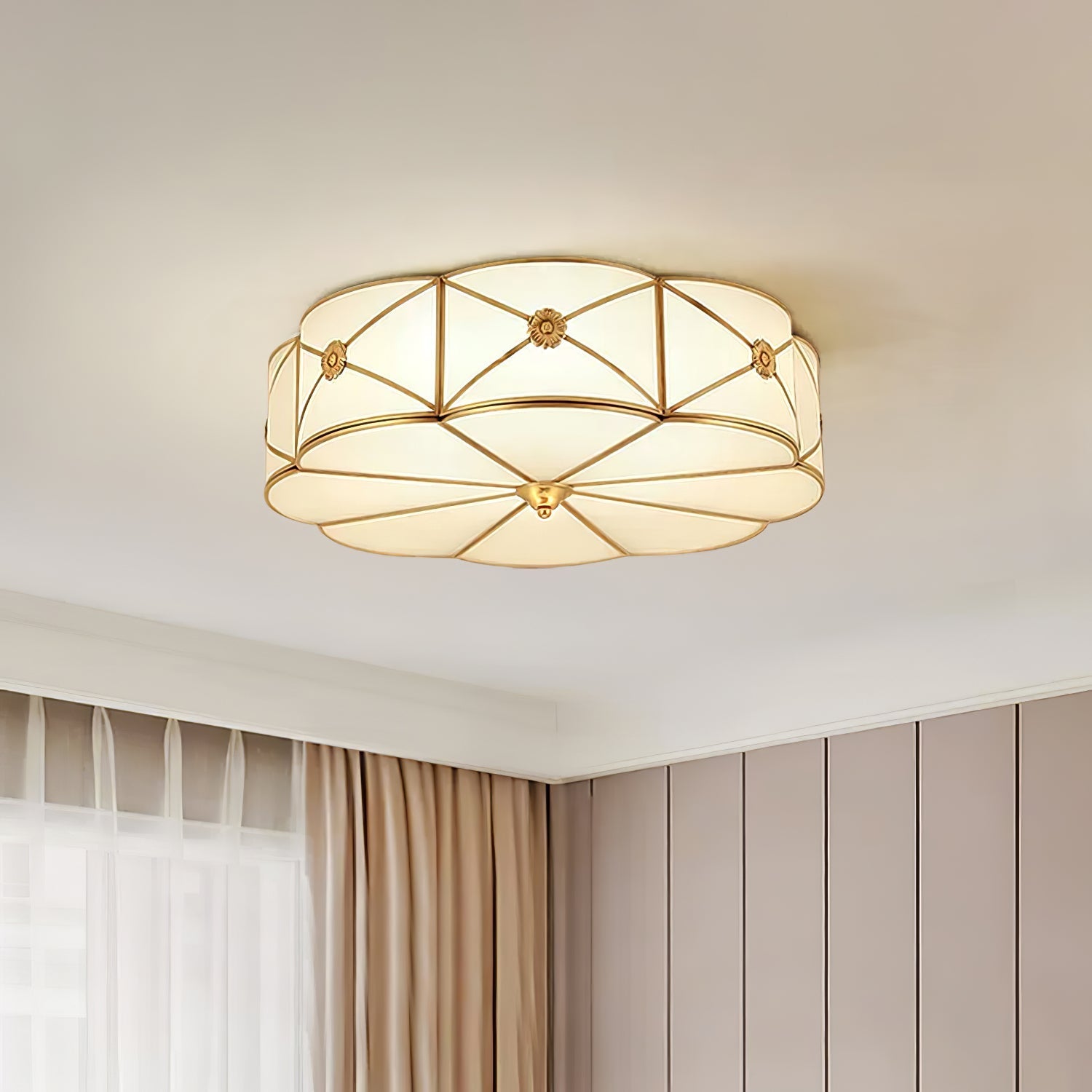 Vocor Ceiling Lamp Brass Scalloped Frosted Classic-Neutral Decor