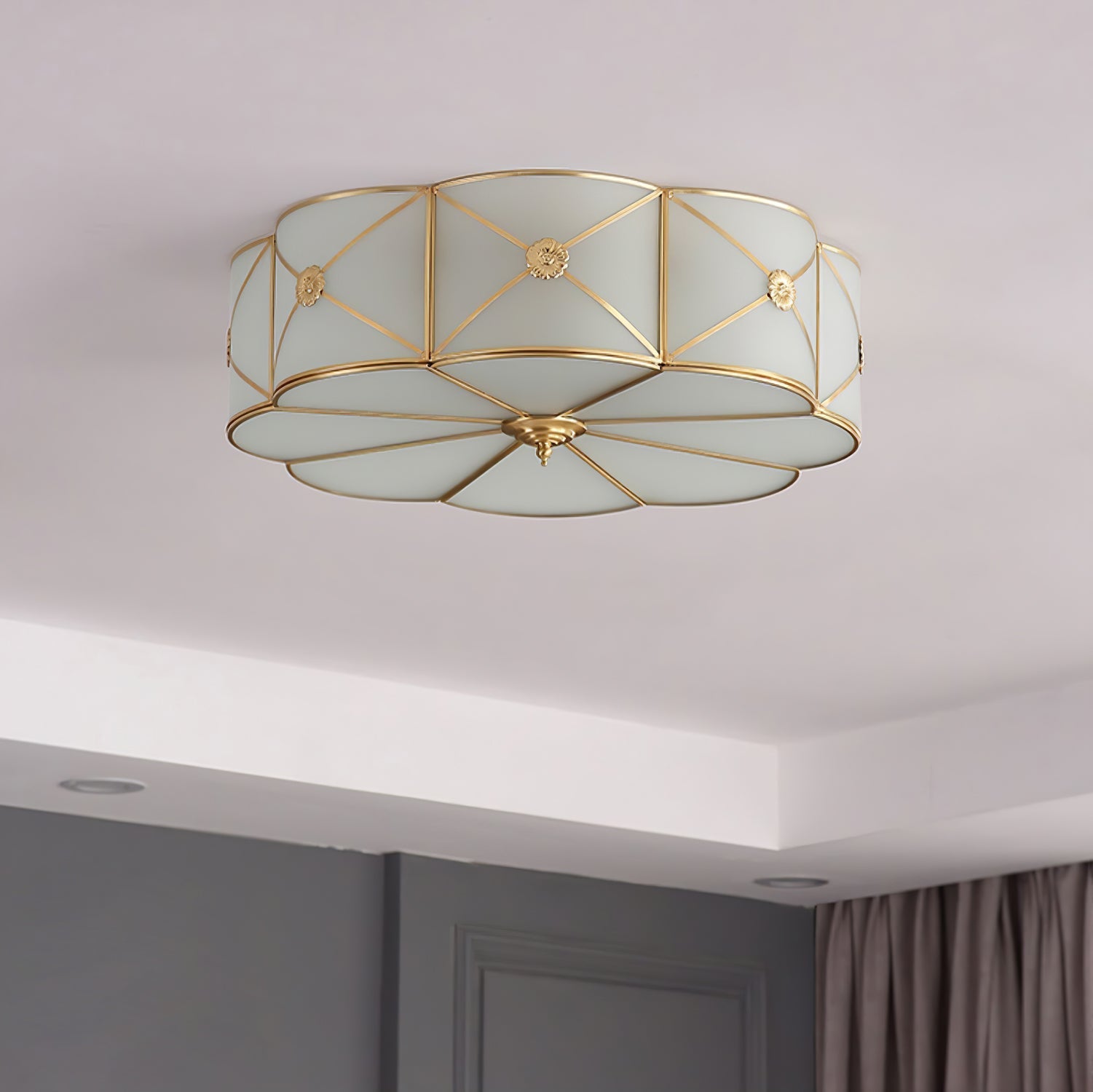 Vocor Ceiling Lamp Brass Scalloped Frosted Classic-Neutral Decor