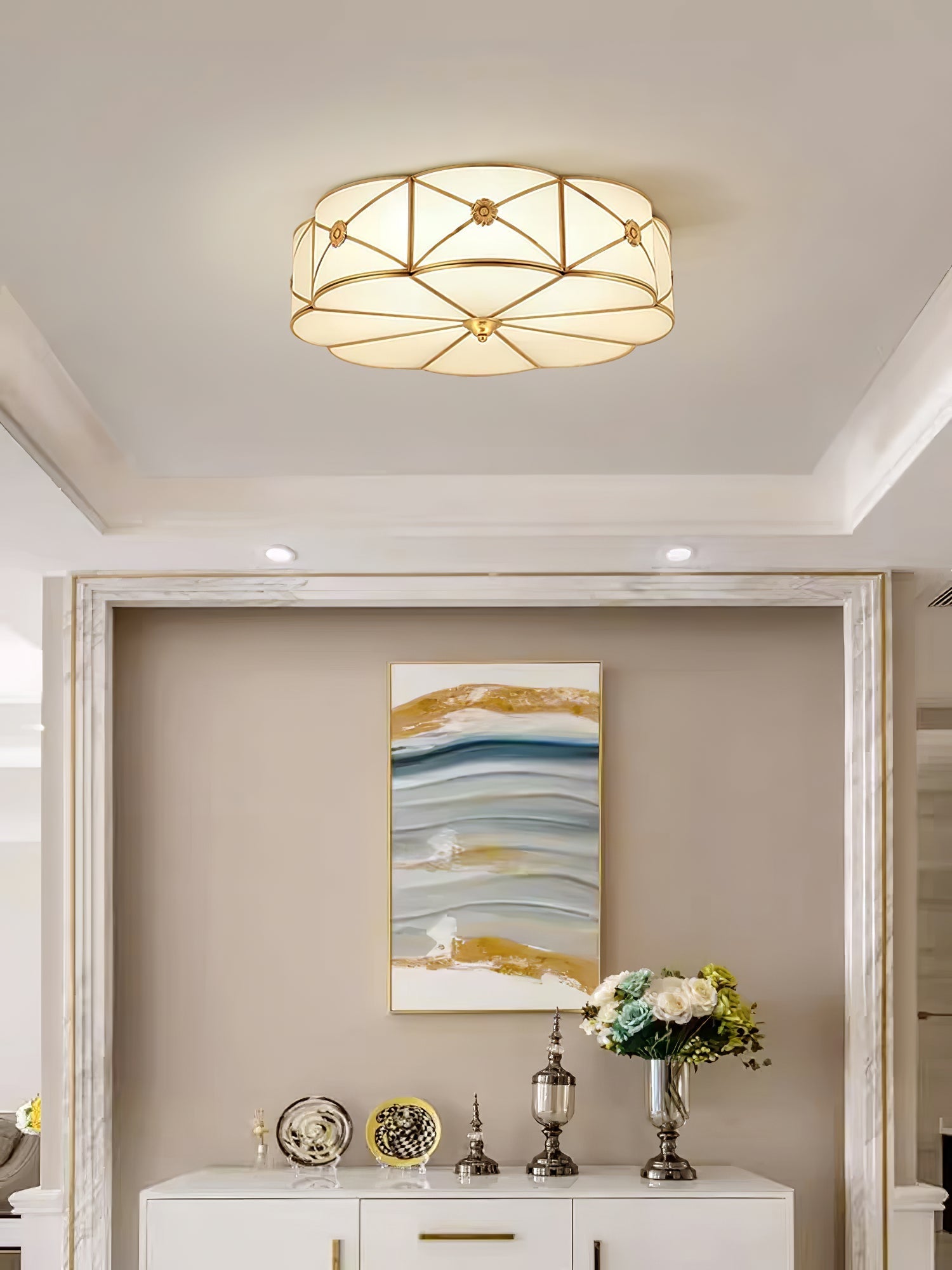 Vocor Ceiling Lamp Brass Scalloped Frosted Classic-Neutral Decor