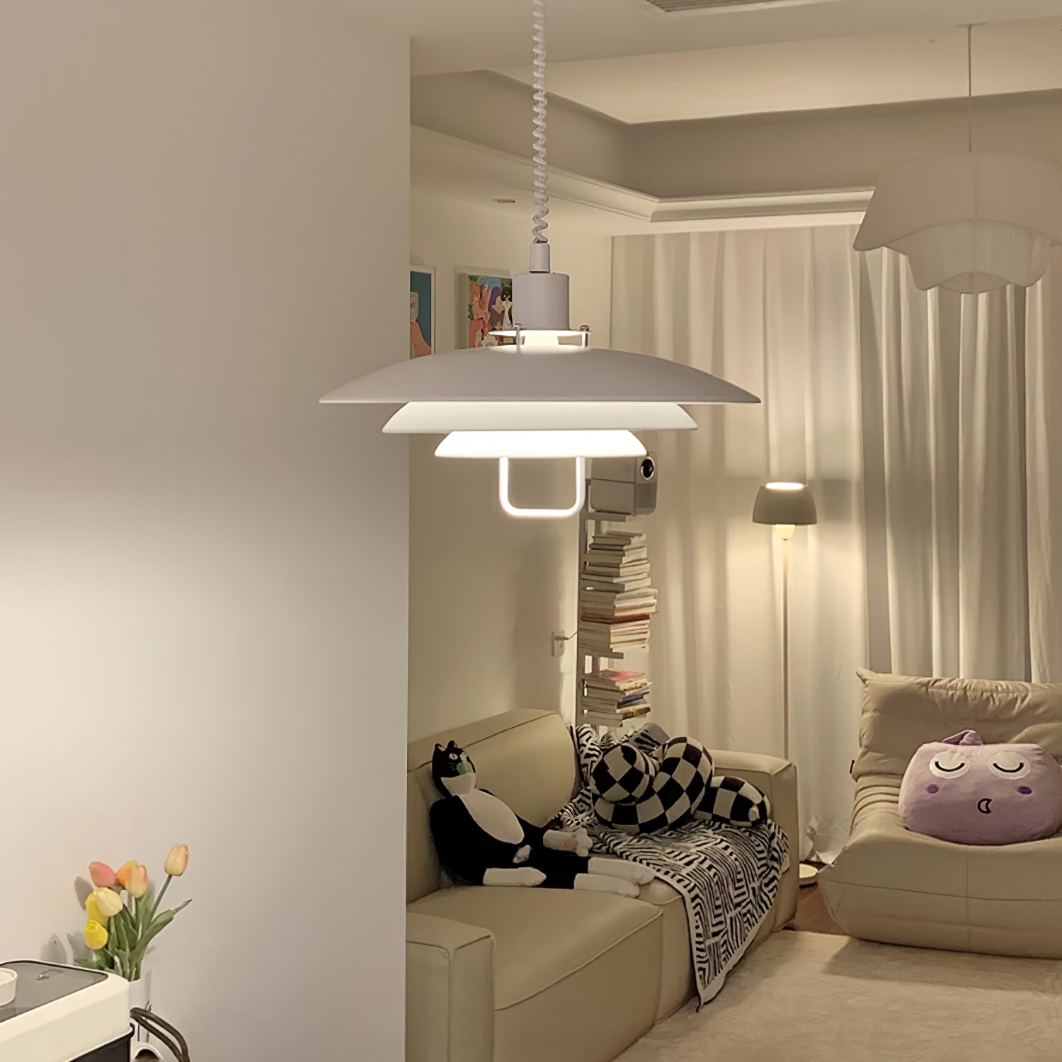 Divor Aluminum Glam Pendant Lamp-Neutral Decor