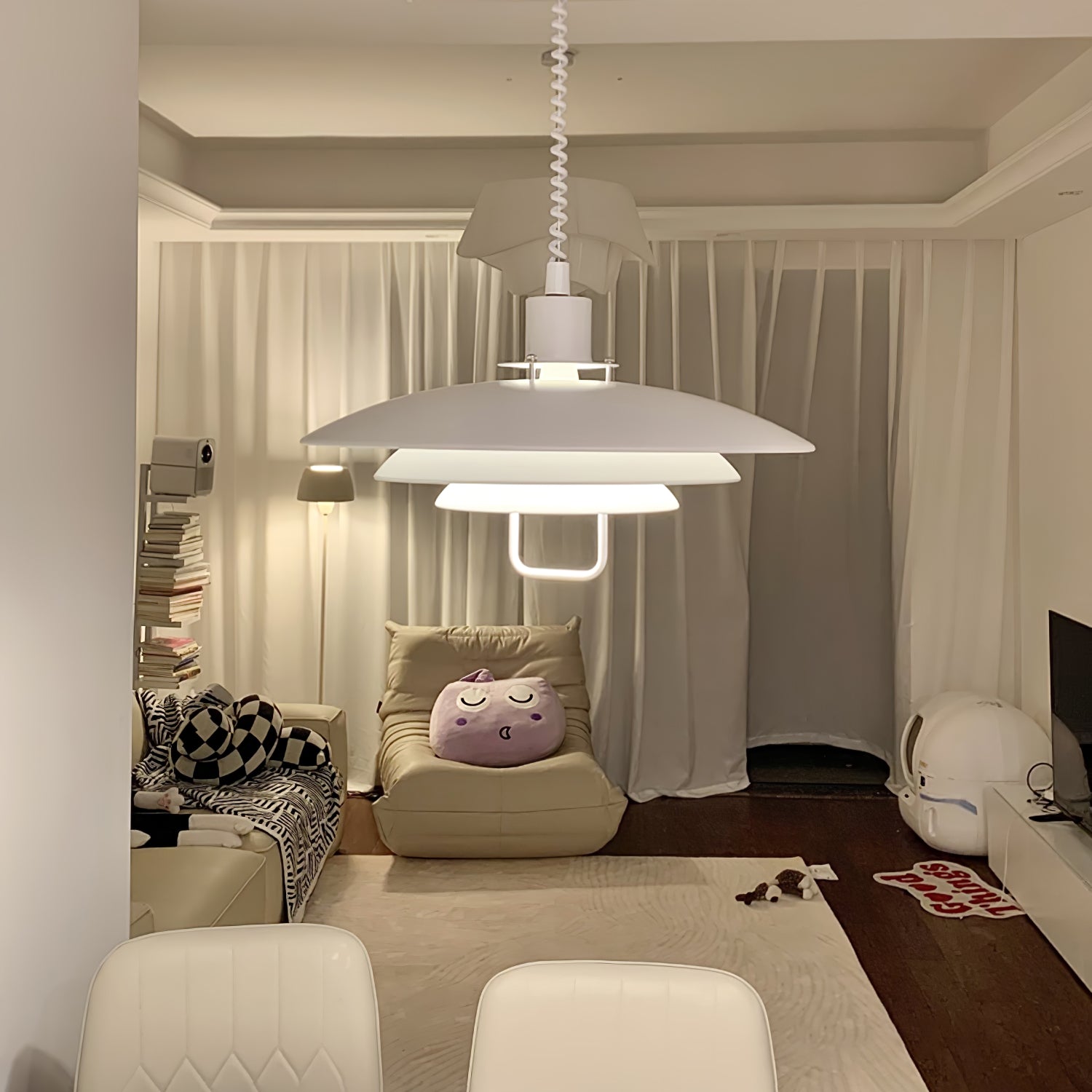 Divor Aluminum Glam Pendant Lamp-Neutral Decor