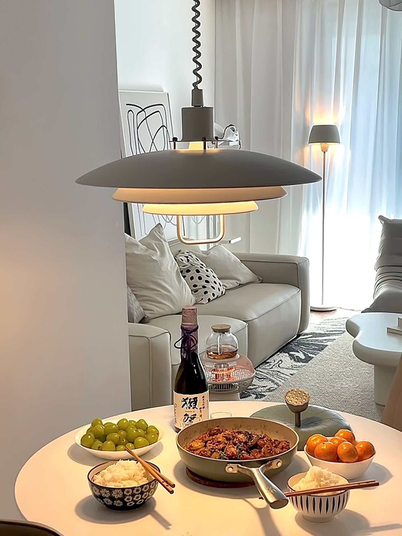 Divor Aluminum Glam Pendant Lamp-Neutral Decor